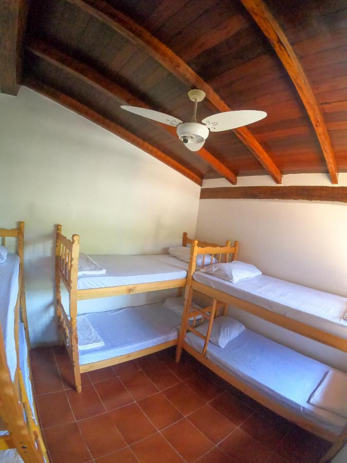 Hostel Brazil Backpackers Caragua Карагуататуба Екстериор снимка