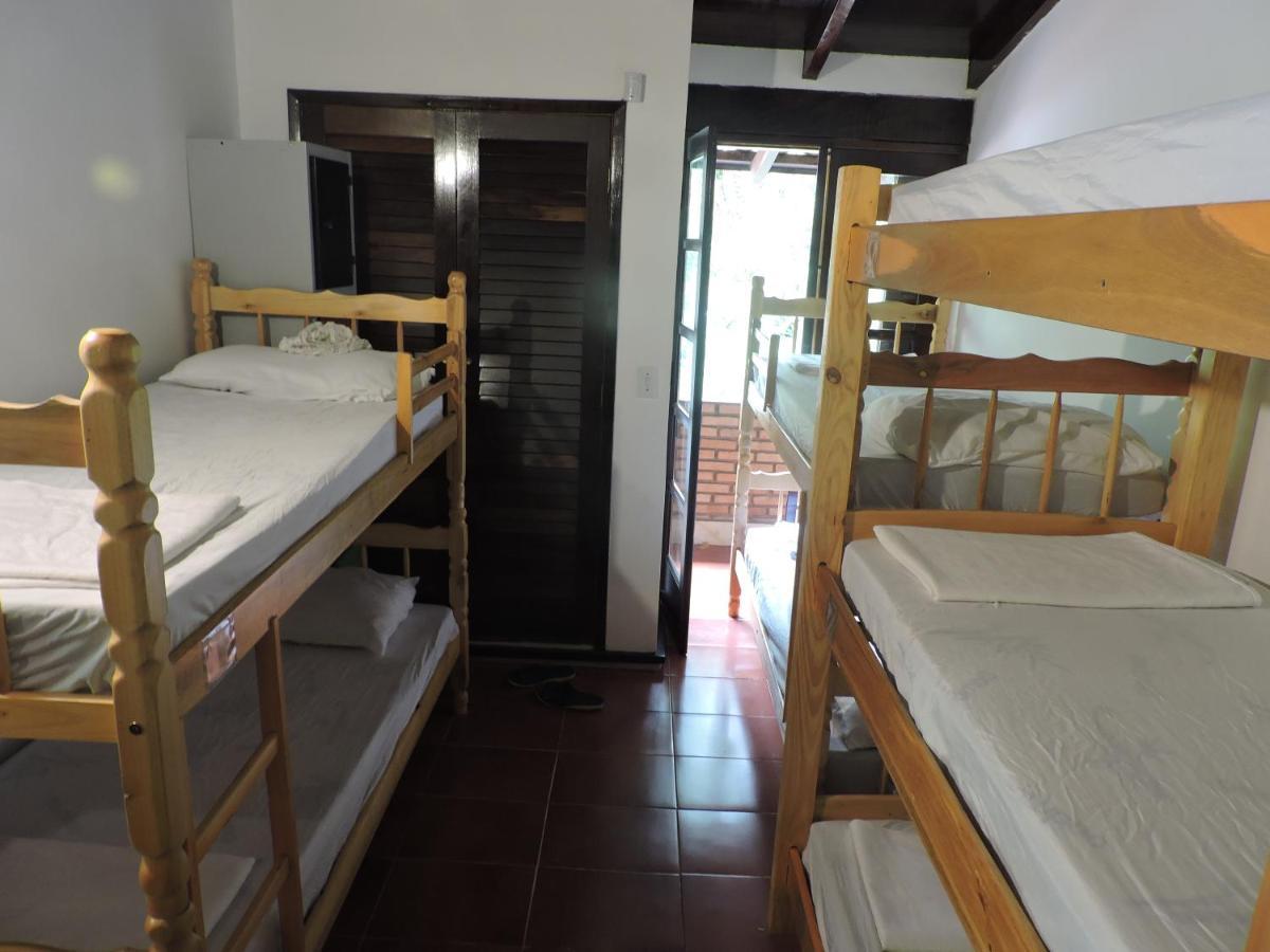 Hostel Brazil Backpackers Caragua Карагуататуба Екстериор снимка